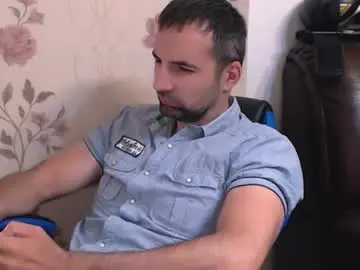 Chaturbate Live Sex Cam of gianni_lion