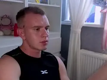 Chaturbate Live Sex Cam of max_kun