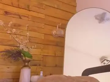 Chaturbate Live Sex Cam of luciferr_20