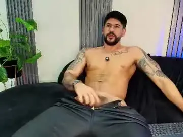 Chaturbate Watch Live Sex Cams of petesevans_1