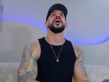Chaturbate Free Porn Cam of petesevans_1