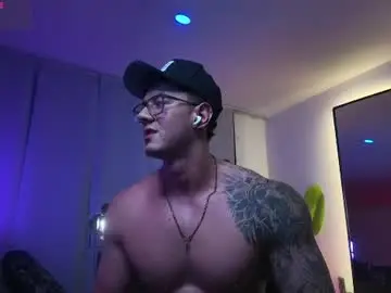 Chaturbate Sex Chat of thomas_falcon1