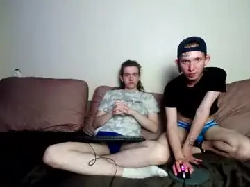Chaturbate Free Porn Cam of bigtop_and_littlefoxy
