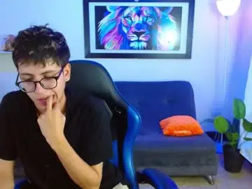 Chaturbate Best live sex cam show of alexcum_18