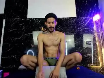 Chaturbate Live Sex Cam of leo_vesper