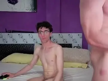 Chaturbate Free Porn Cam of twinkanddaddy_69