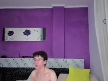 Chaturbate Sex Cam of twinkanddaddy_69