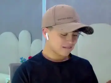 Chaturbate Live Sex Cam of alan_twink12