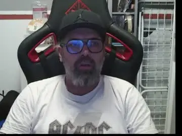 Chaturbate Live Porn of womenizzeer