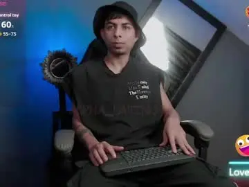 Chaturbate Sex Cam of mralpha_latino