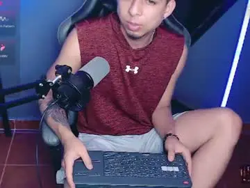 Chaturbate Adult Video Chat of mralpha_latino