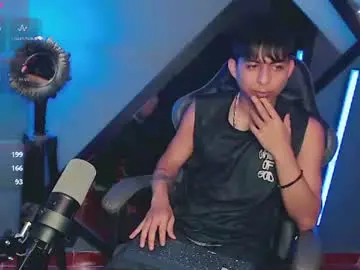 Chaturbate Sex Cam of mralpha_latino