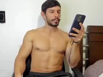 Chaturbate Live Sex Cam of kevin_malone22