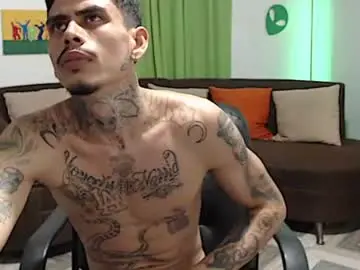 Chaturbate Sex Cam of alpha_zom