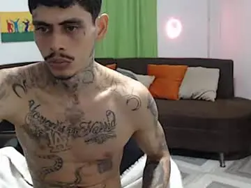 Chaturbate Live Sex of alpha_zom