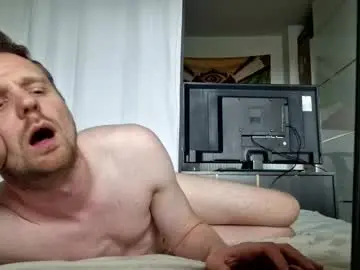 Chaturbate Live Sex Cam of skinnyb24