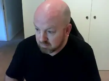 Chaturbate Live Sex Cam of kiwiben45