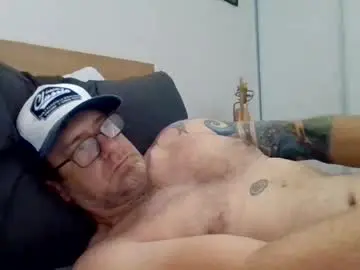 Chaturbate Live Sex Cam of pulllin4u