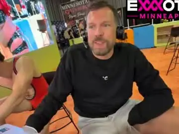 Chaturbate Live Sex Cam of ryanlanders