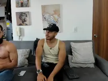 Chaturbate Sex Cam of straight__friends
