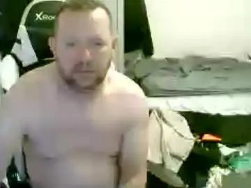 Chaturbate Live Sex Cam of slimhough85