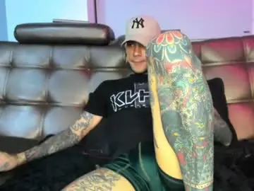 Chaturbate Live Sex Cam of jhonny_ackerman