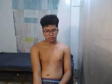 Chaturbate Adult Webcams of naughtyhot_star19