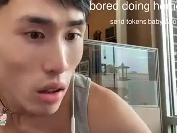 Chaturbate Watch Live Sex Cams of hottiewithabody101