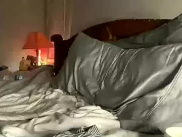 Chaturbate Live Sex Cam of hottiewithabody101