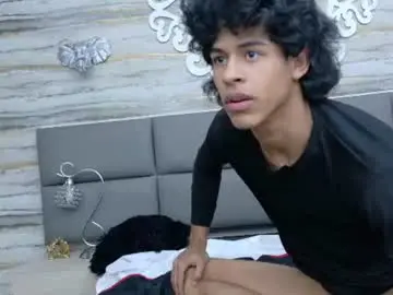 Chaturbate Free Live Porn of zayn_fox32