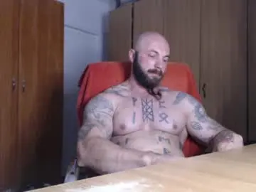 Chaturbate Live Sex Cam of strongivan