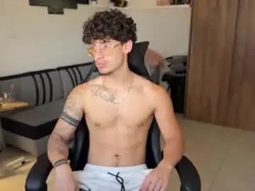 Chaturbate Best live sex cam show of kisan_smith