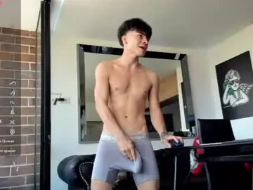 Chaturbate Best live sex cam show of pretur_crubaa