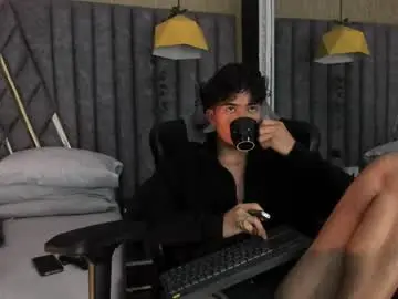 Chaturbate Live Sex Cam of nicolaikarav
