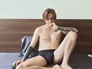 Chaturbate Watch Live Sex Cams of silent_stitch