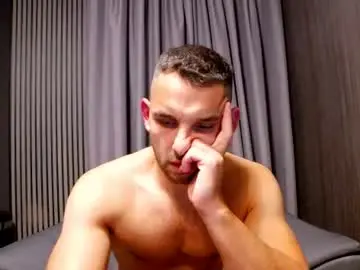 Chaturbate Live Sex Cam of antoniovalentinidiamond