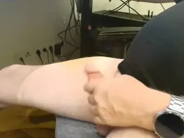 Chaturbate Live Sex of thyrox38
