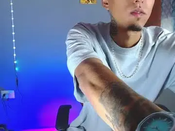 Chaturbate Live Sex Cam of liiaam_lee_