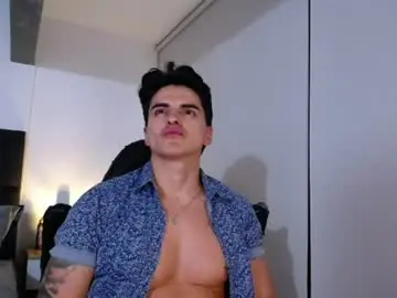 Chaturbate Live Sex Cam of christianvalenzia