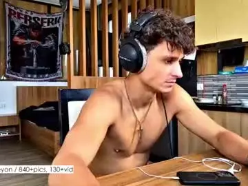 Chaturbate Live Sex Cam of atreyon