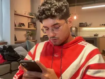 Chaturbate Live Sex Cam of bdever7