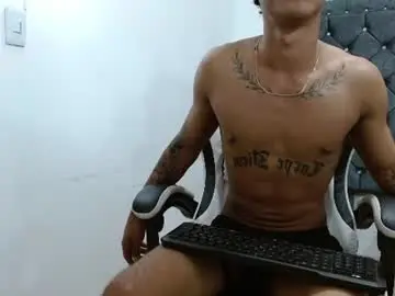 Chaturbate Best live sex cam show of luka_big18