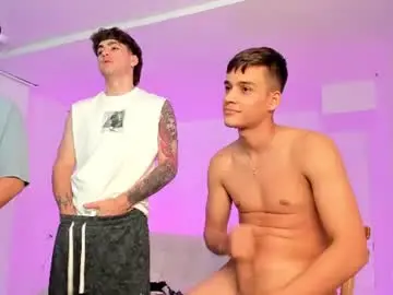 Chaturbate Live Sex Cam of space_boys18