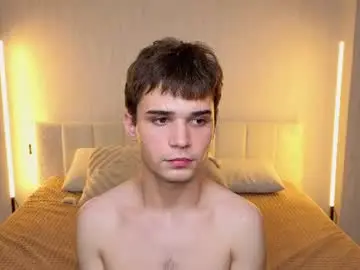Chaturbate Sex Cam of simonboy592