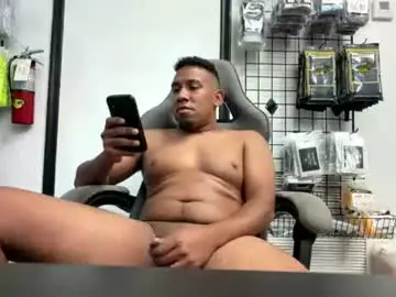 Chaturbate Watch Live Sex Cams of herrokirkland