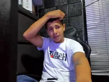 Chaturbate Free Porn Cam of g_lincoln