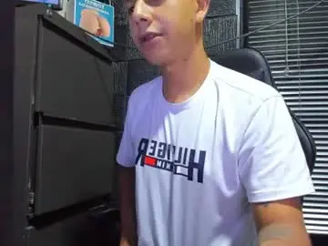 Chaturbate Live Sex Cam of g_lincoln