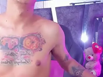 Chaturbate Live Sex Cam of g_lincoln