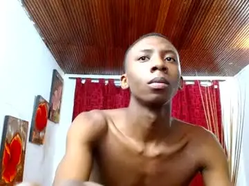 Chaturbate Free Live Porn of miilo18