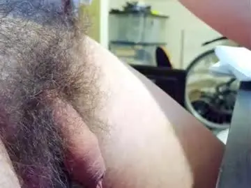 Chaturbate Sex Chat of smallhairyuncut